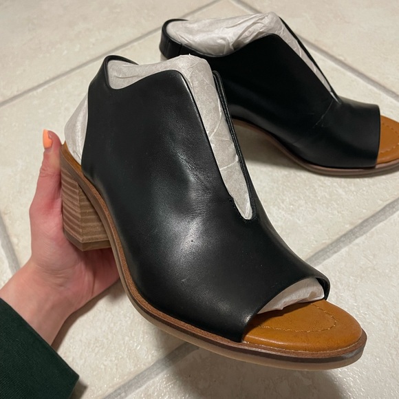 Lucky Brand Black Heeled Boots with Chunky Heel - Picture 5 of 6